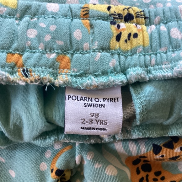 Polarn O Pyret unisex leopard shorts 2-3t - Picture 4 of 4